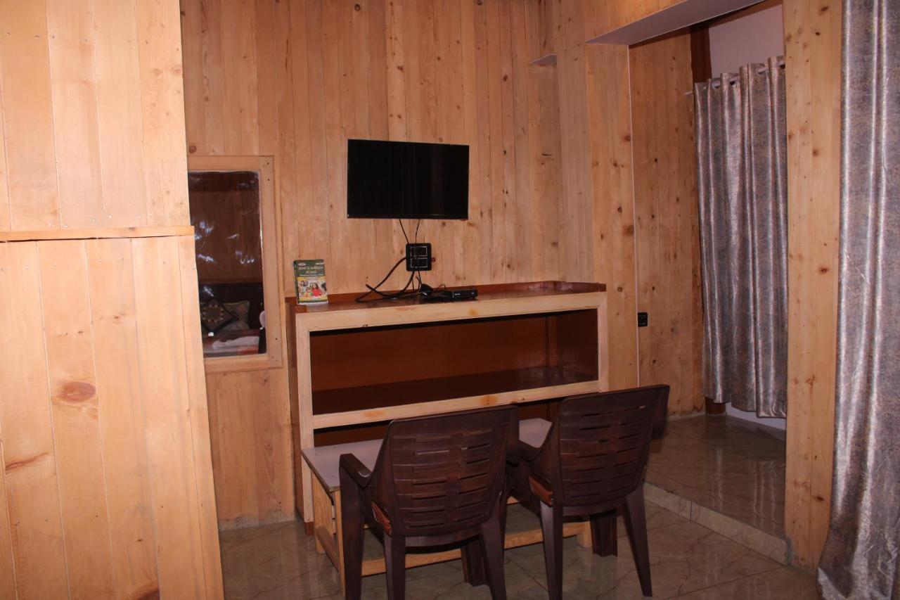 Hotel Mannat Sach Pass Tisa Exterior foto